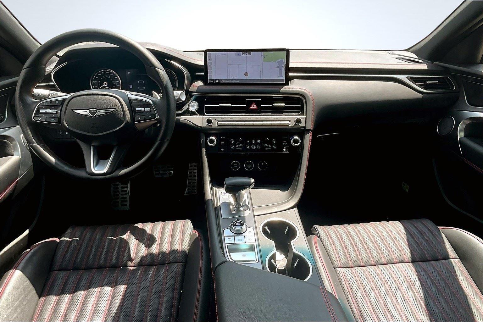 2025 Genesis G70 2.5T photo 14