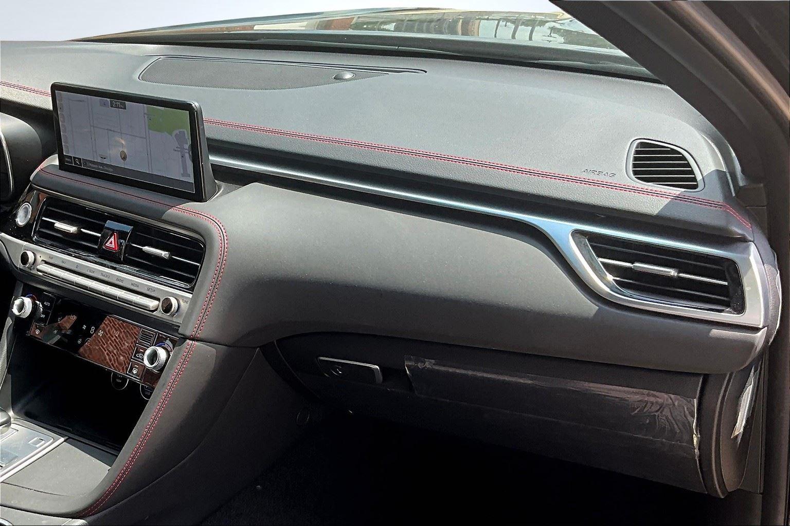 2025 Genesis G70 2.5T photo 15