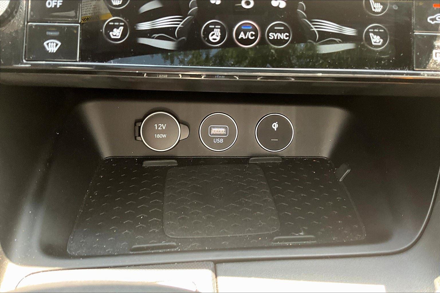 2025 Genesis G70 2.5T photo 29