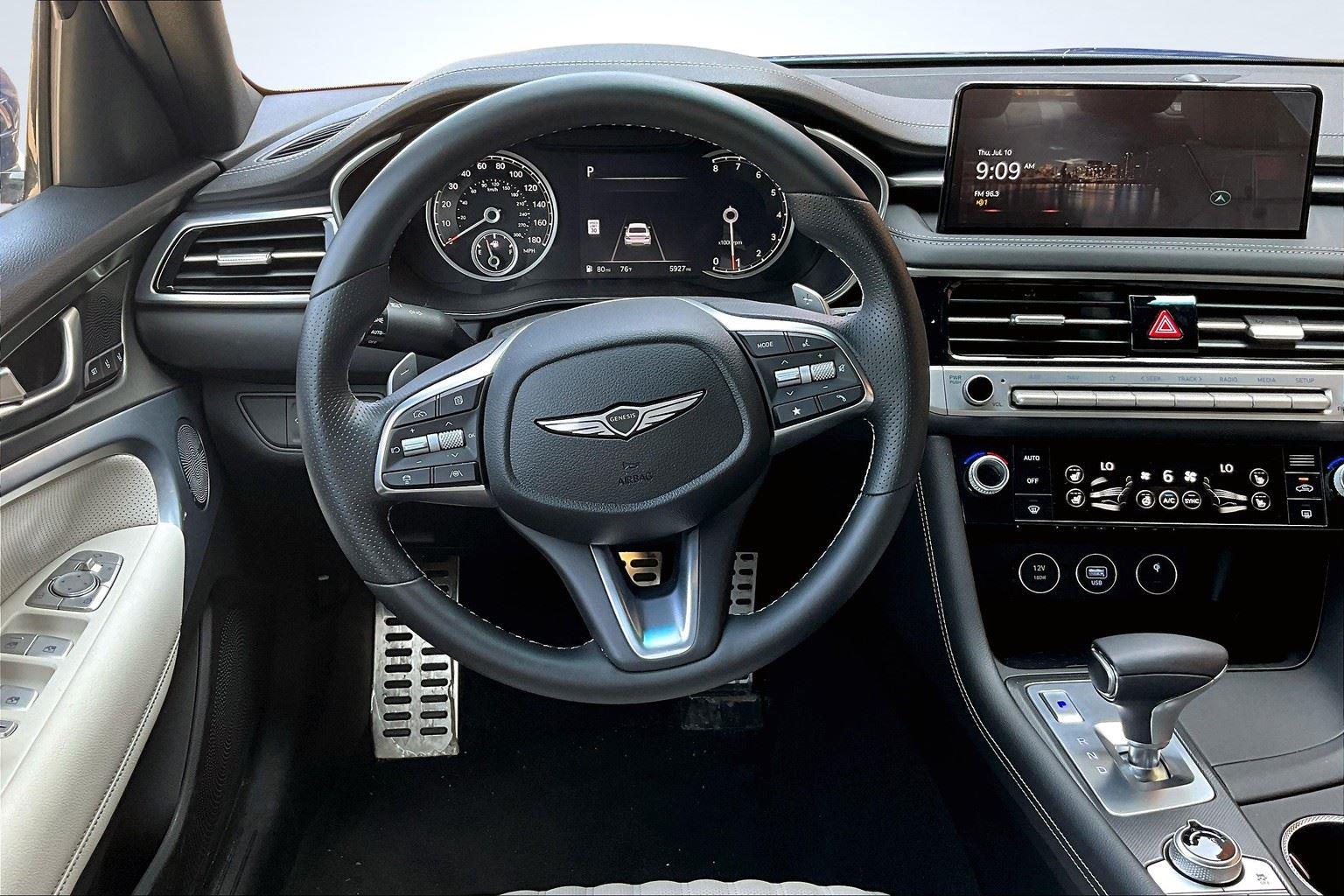 2024 Genesis G70 3.3T Sport Advanced photo 5