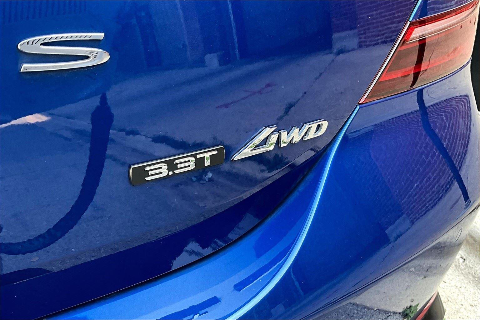 2024 Genesis G70 3.3T Sport Advanced photo 8