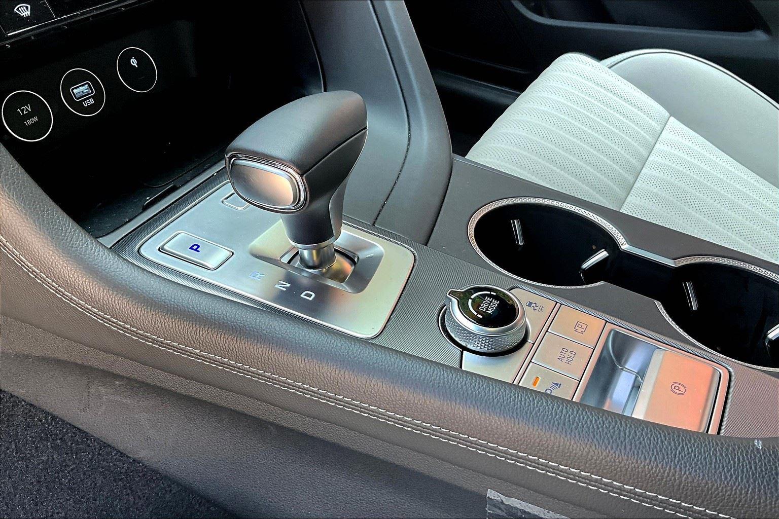 2024 Genesis G70 3.3T Sport Advanced photo 15