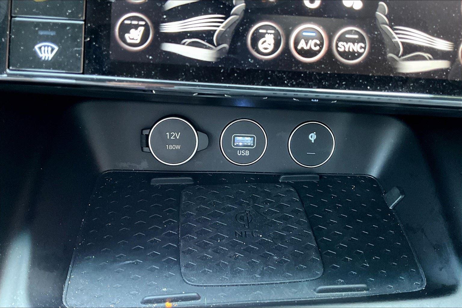 2024 Genesis G70 3.3T Sport Advanced photo 31