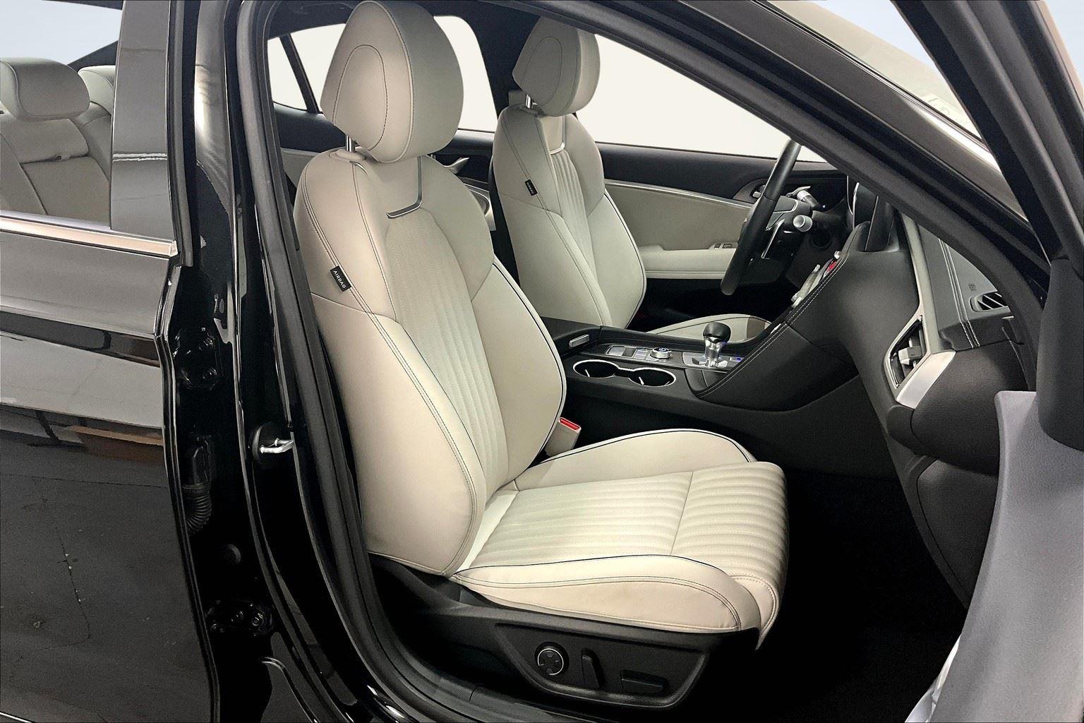 2025 Genesis G70 2.5T photo 38