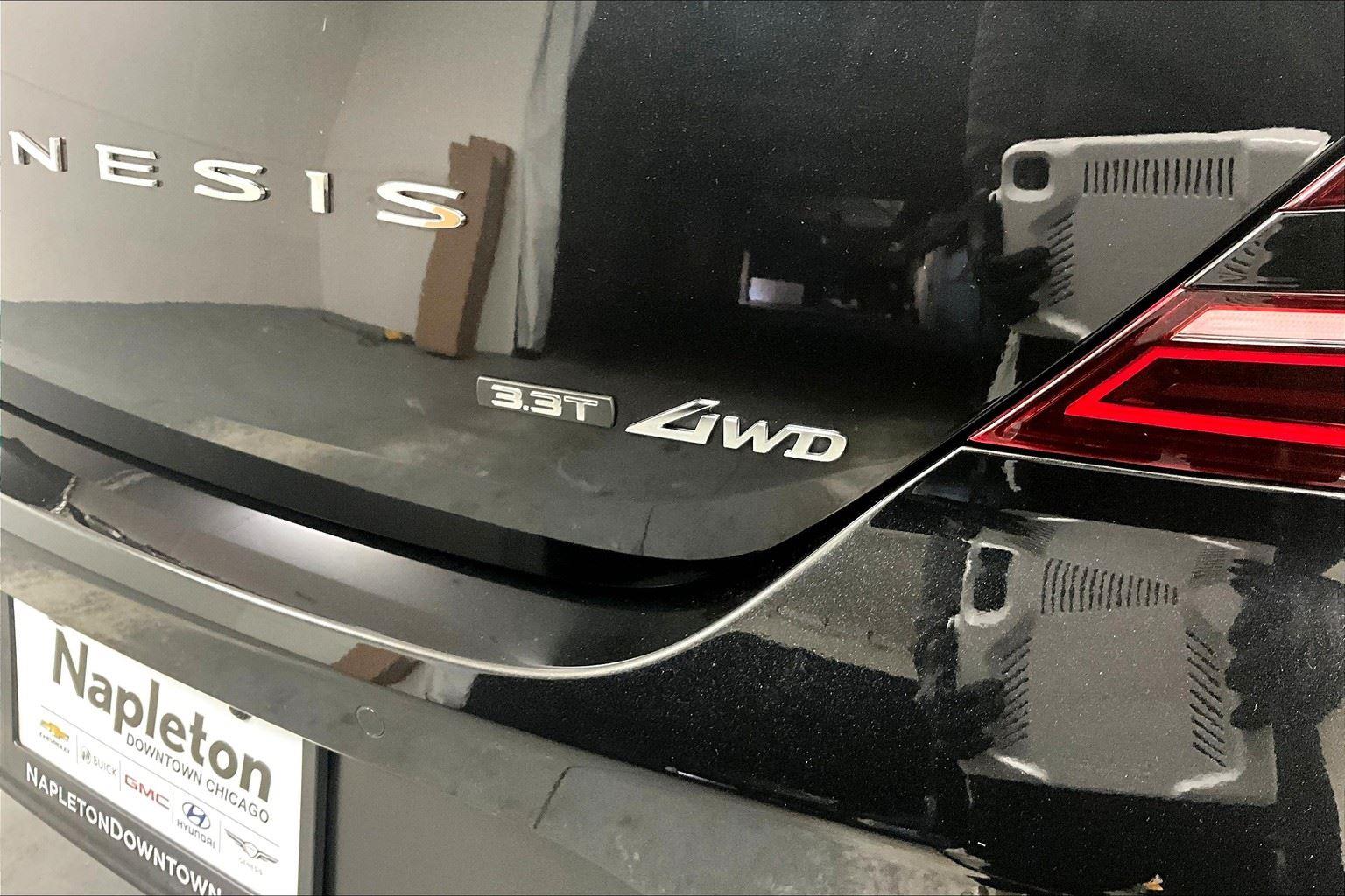 2025 Genesis G70 2.5T photo 39