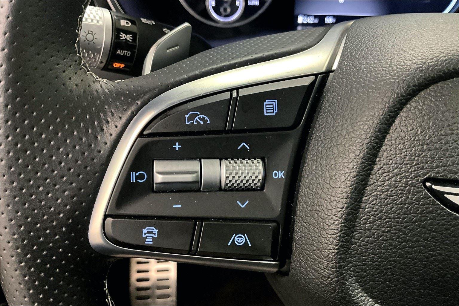 2025 Genesis G70 2.5T photo 49