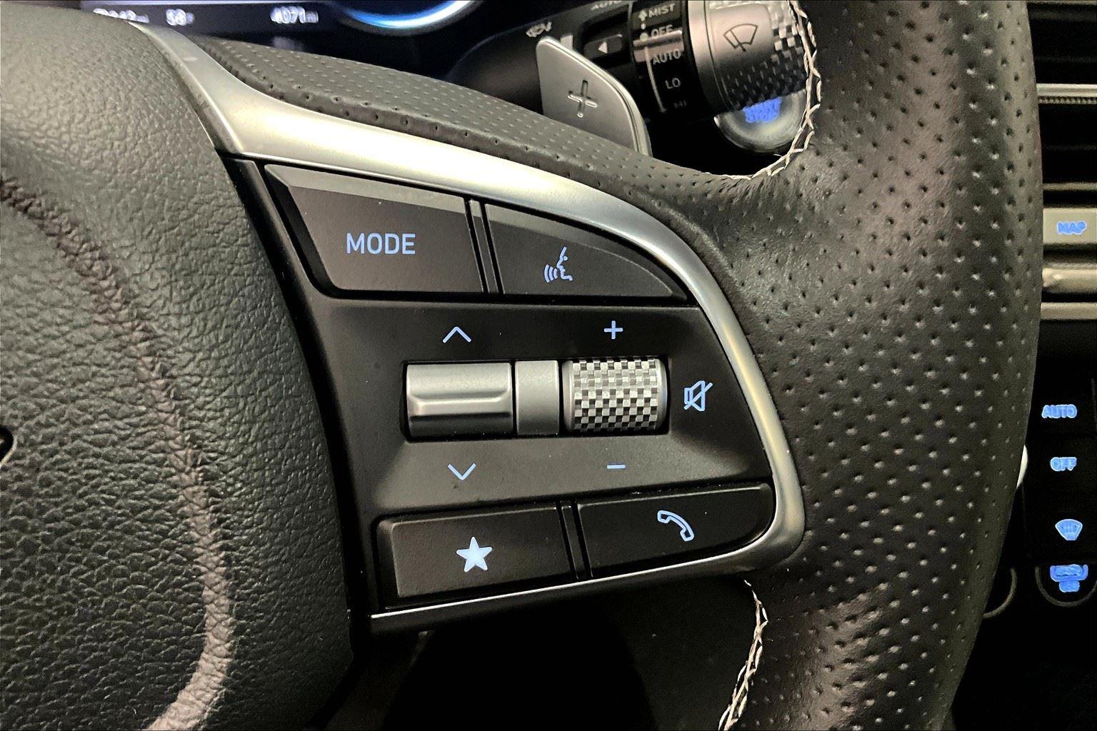 2025 Genesis G70 2.5T photo 50
