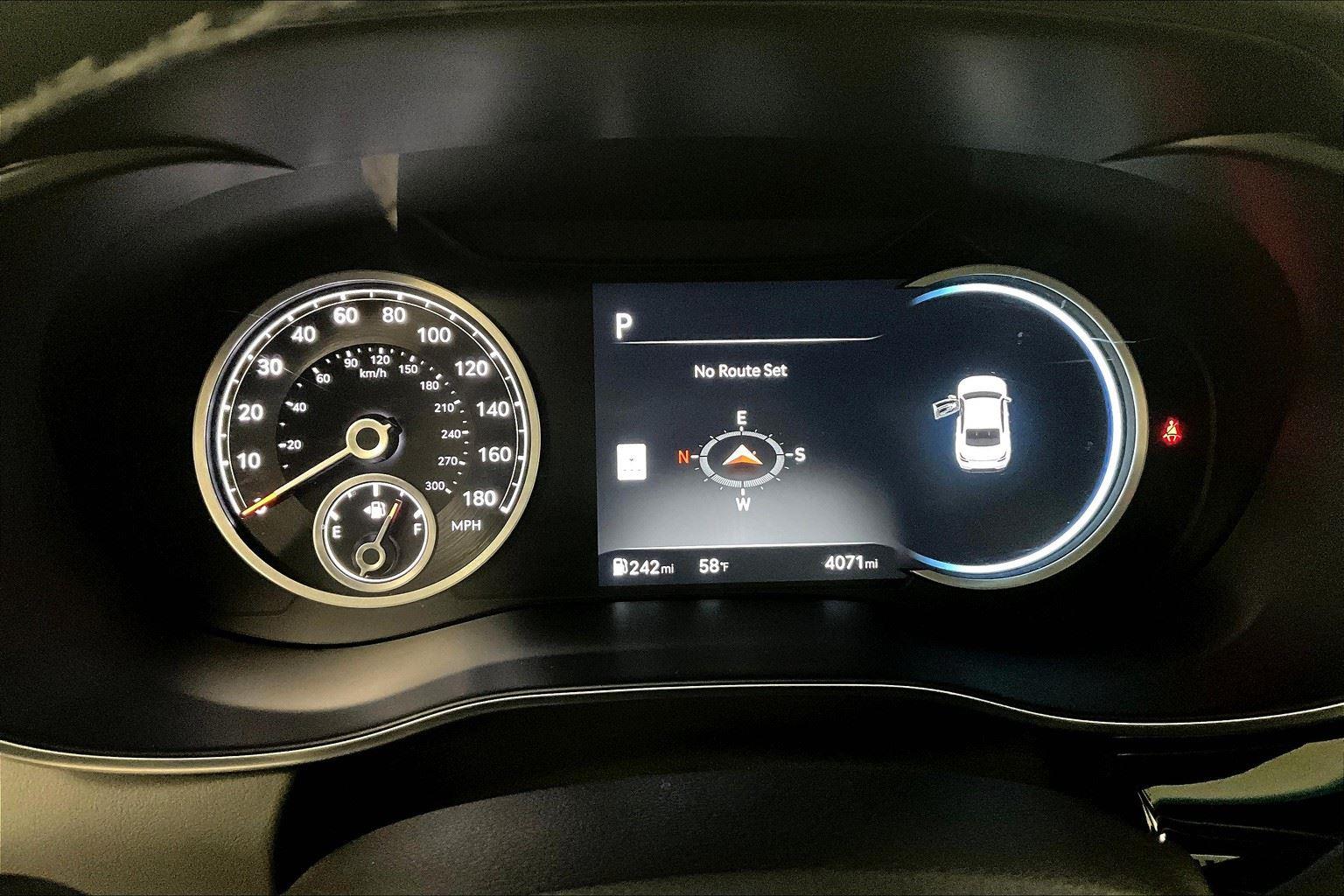 2025 Genesis G70 2.5T photo 51