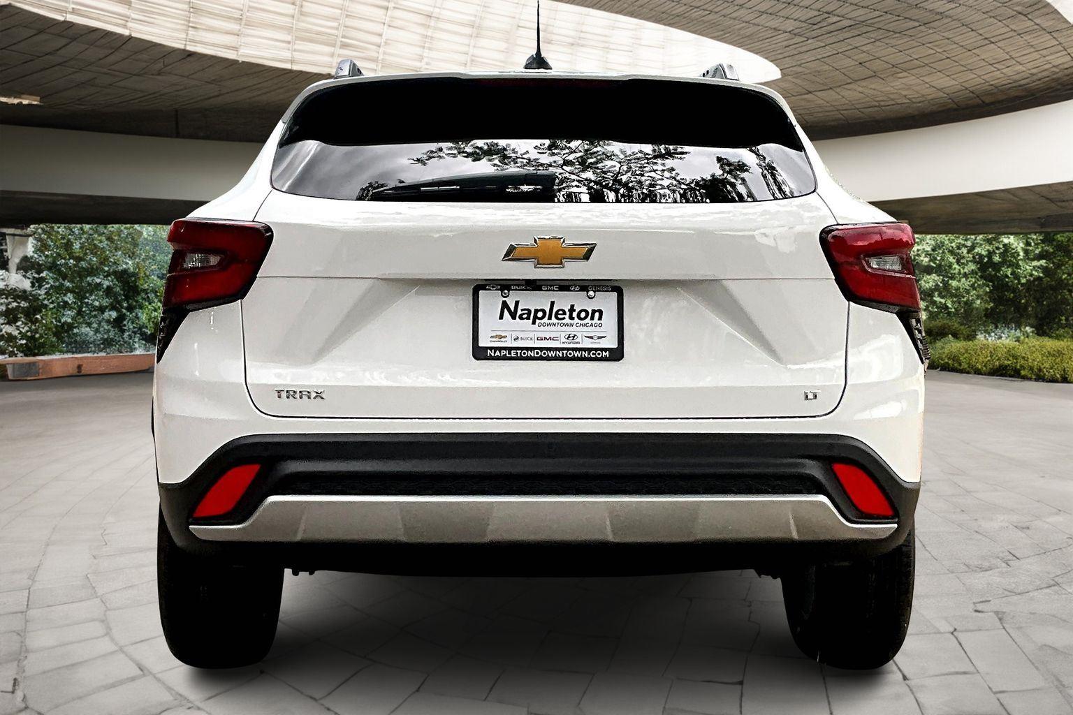 2025 Chevrolet Trax LT photo 4