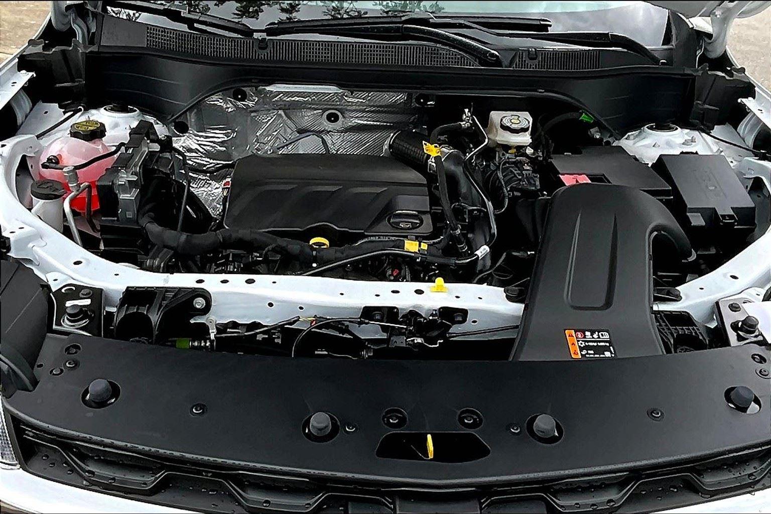 2025 Chevrolet Trax LT photo 10