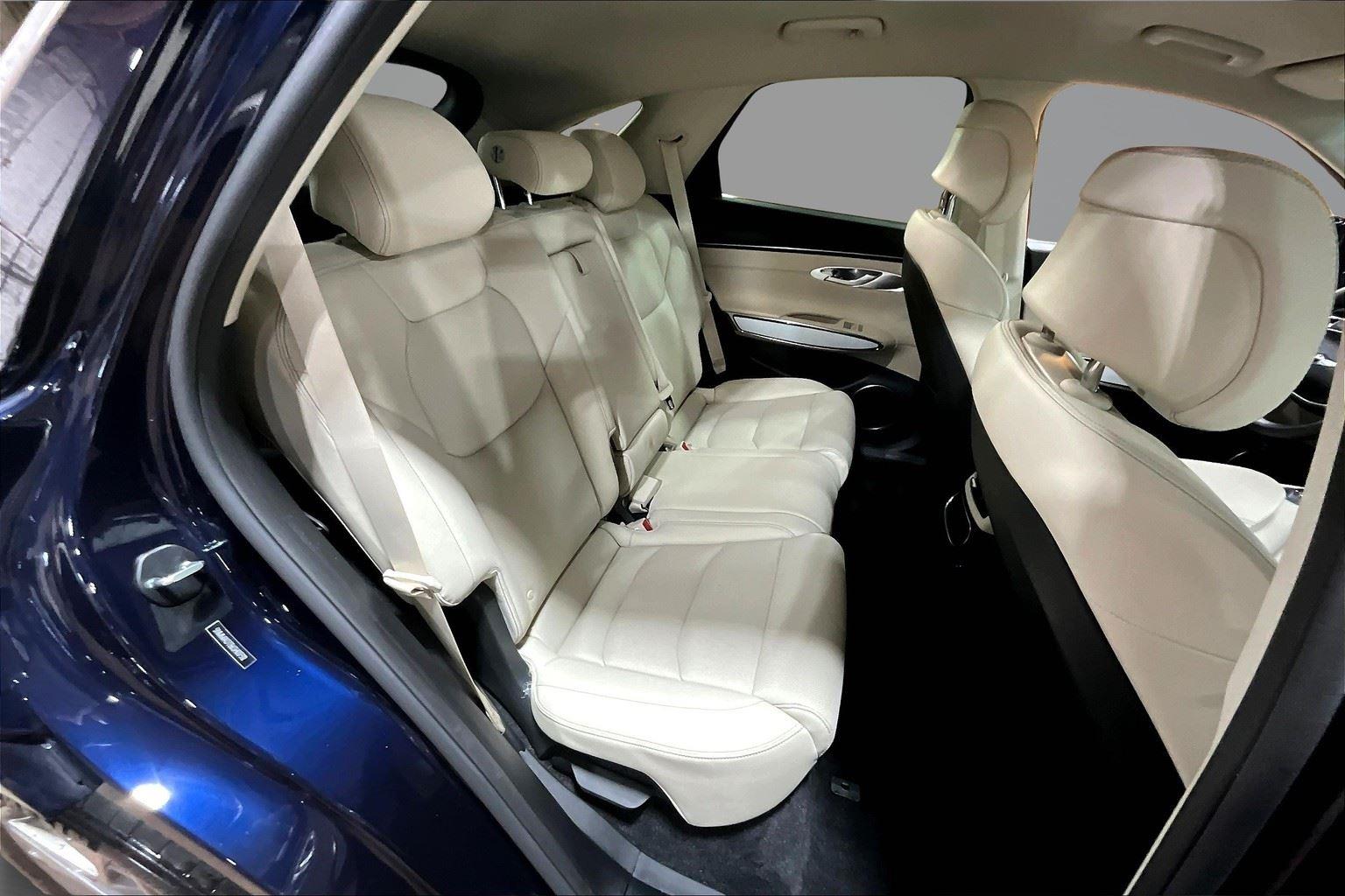 2025 Genesis GV70 2.5T photo 25