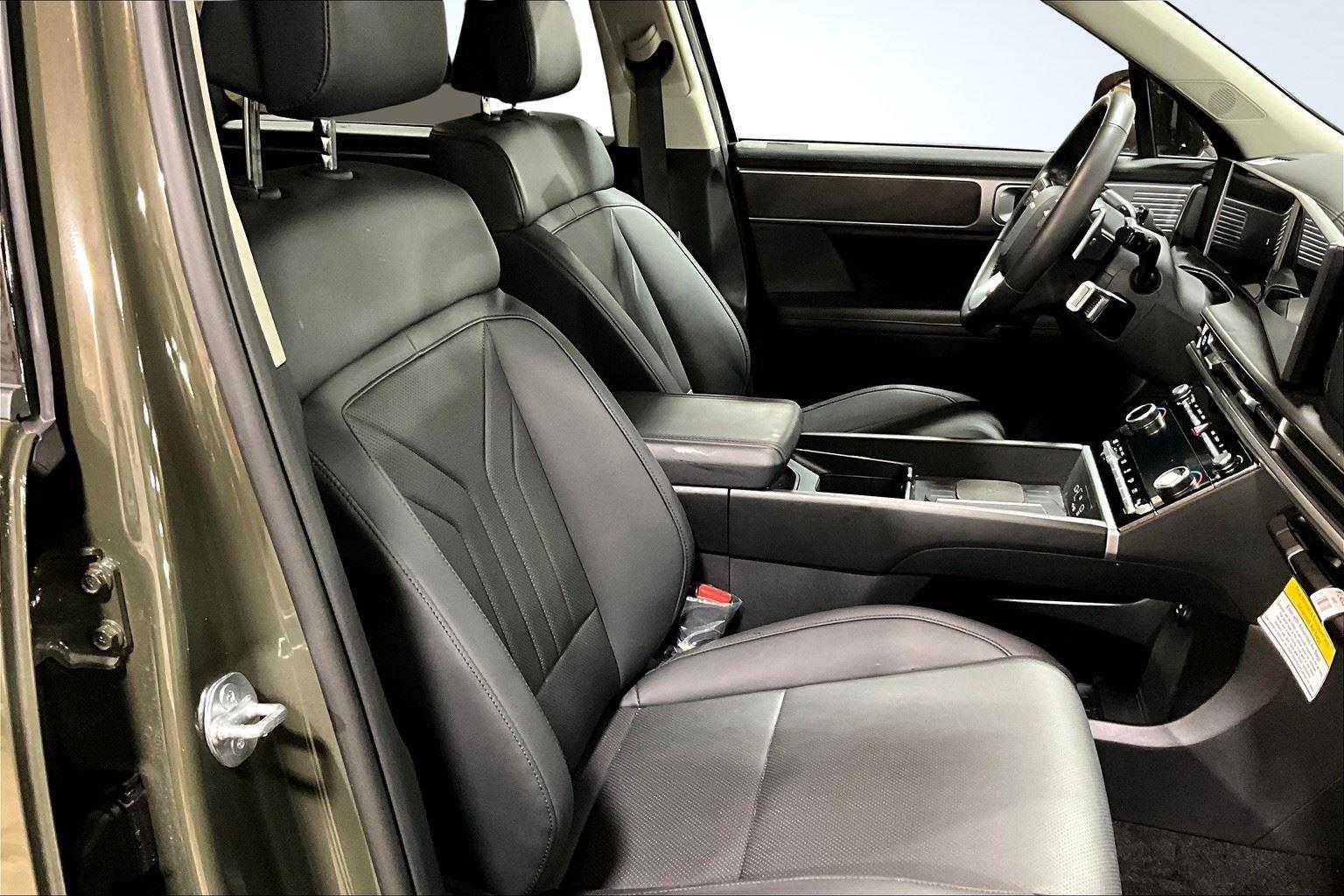 2025 Hyundai Santa Fe SEL photo 6