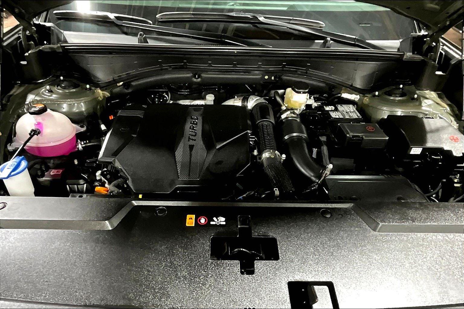 2025 Hyundai Santa Fe SEL photo 8
