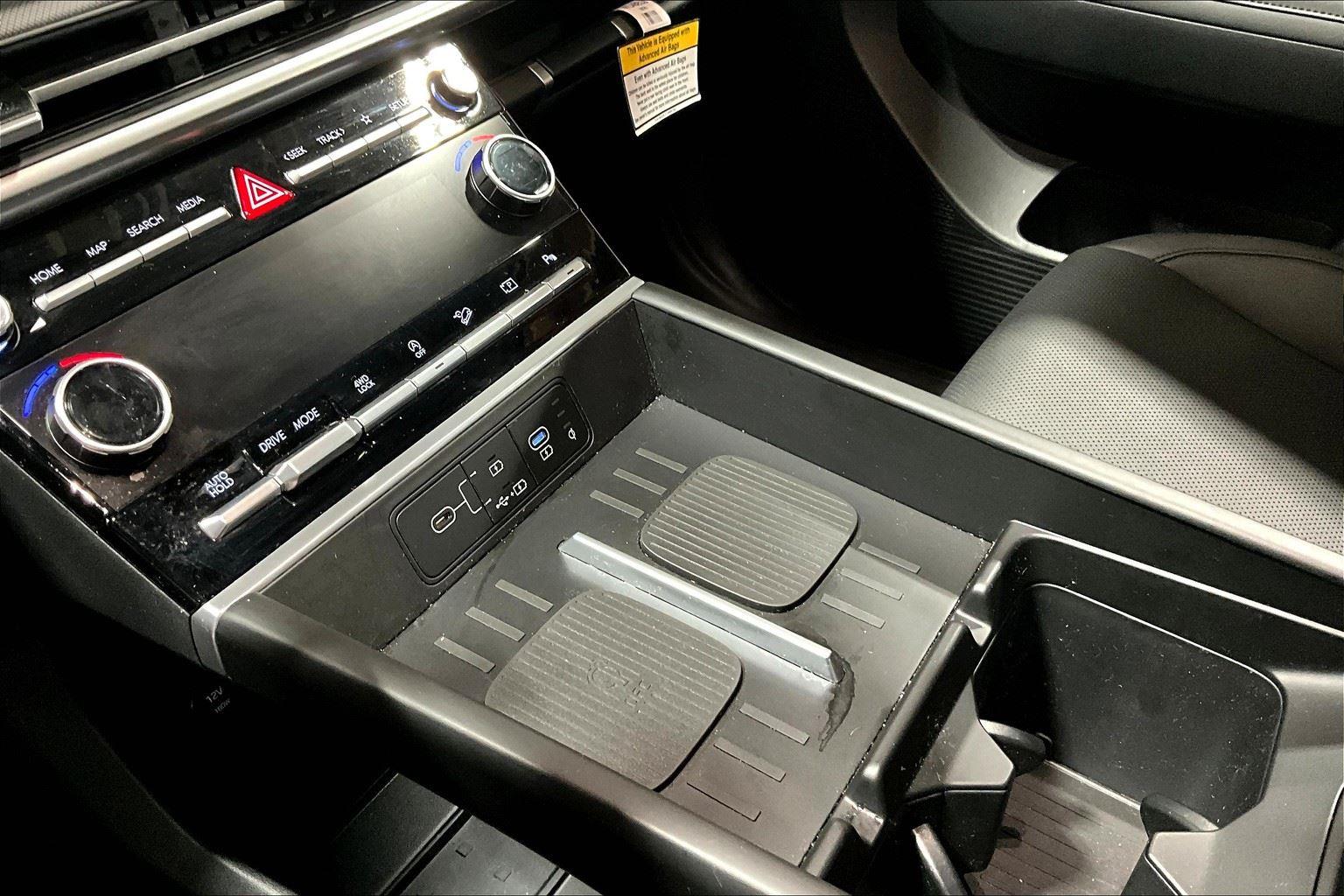 2025 Hyundai Santa Fe SEL photo 13