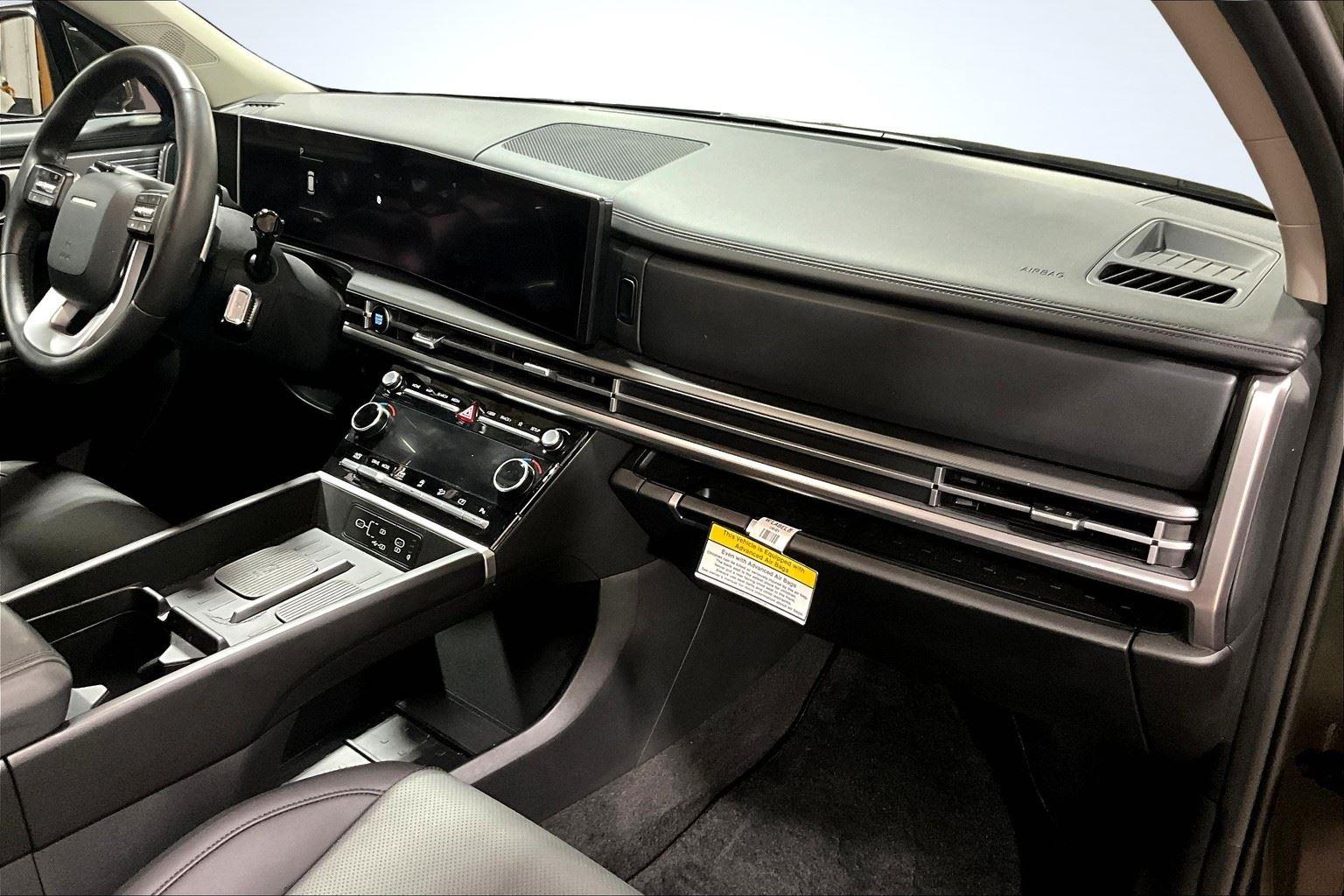 2025 Hyundai Santa Fe SEL photo 15