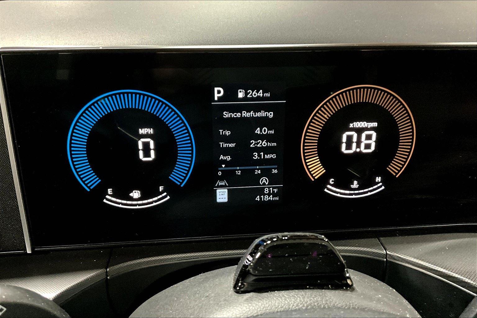 2025 Hyundai Santa Fe SEL photo 18