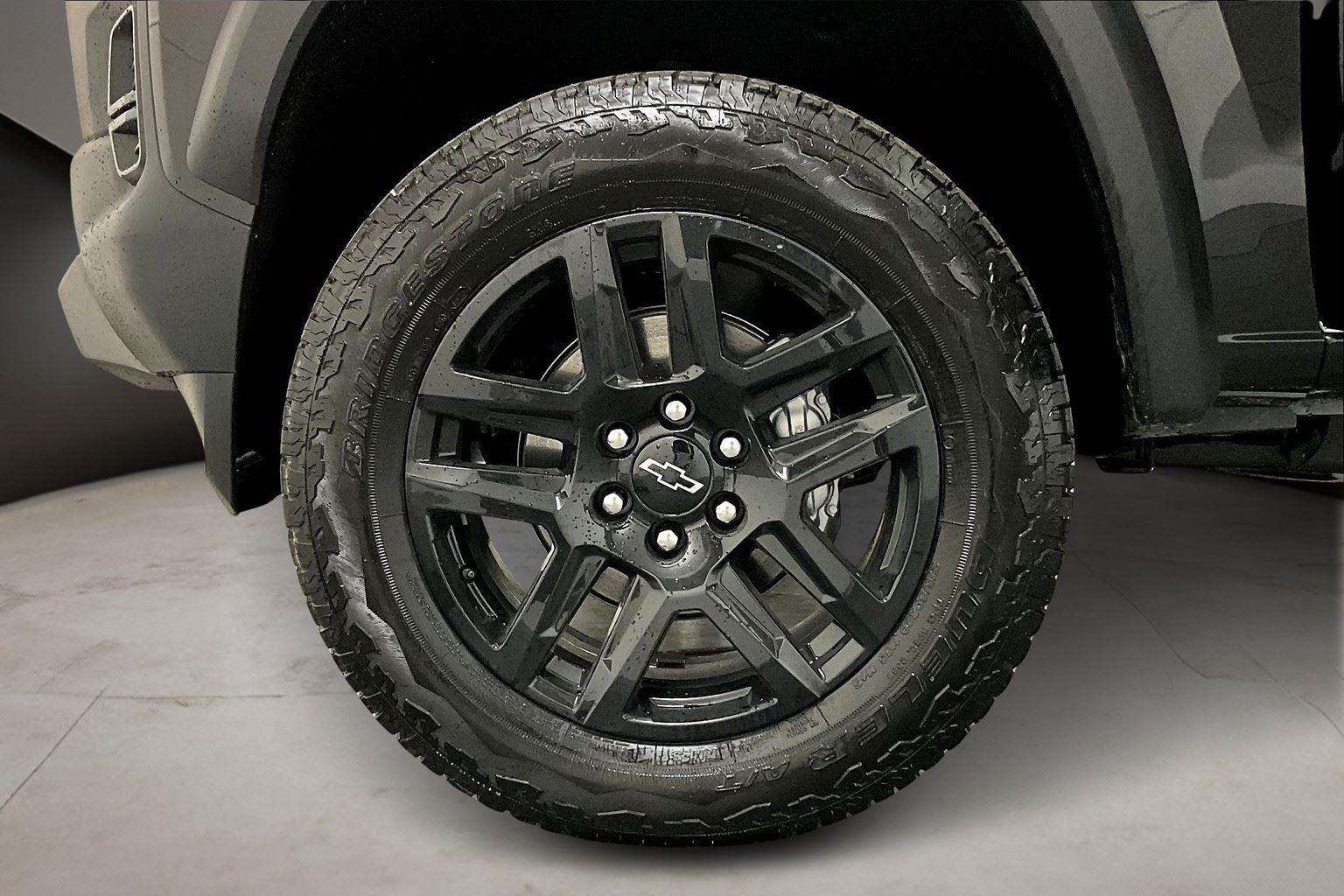 2025 Chevrolet Colorado Work Truck LT photo 37