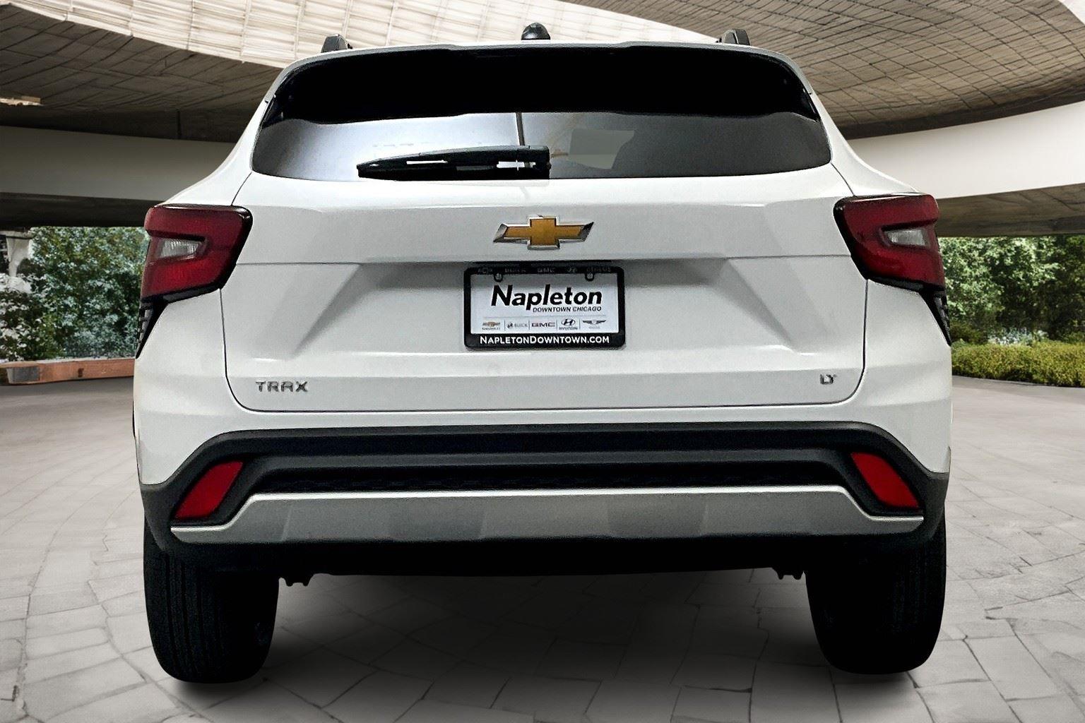 2025 Chevrolet Trax LT photo 31