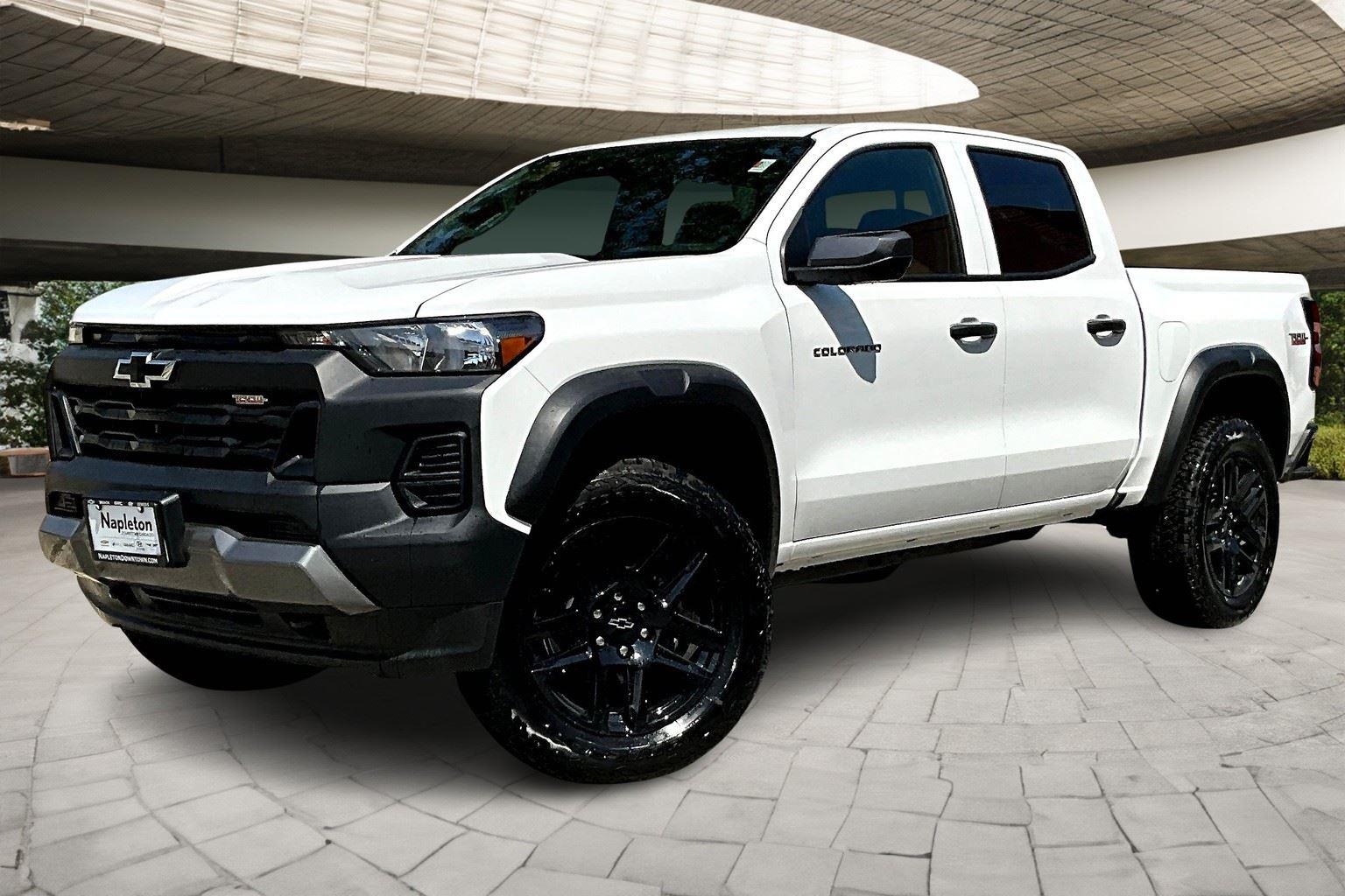 2025 Chevrolet Colorado Work Truck LT photo 14