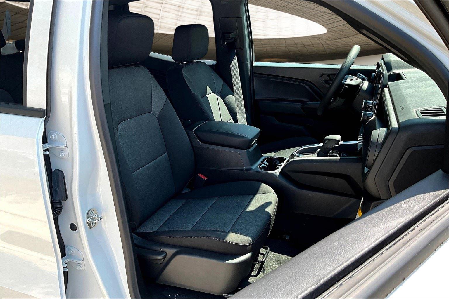 2025 Chevrolet Colorado Work Truck LT photo 21