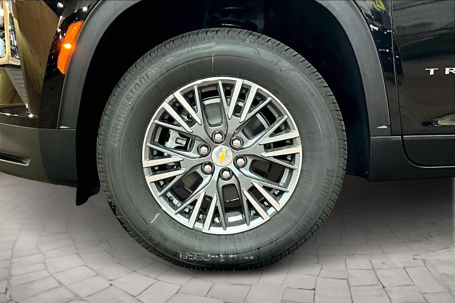 2026 Chevrolet Traverse photo 35