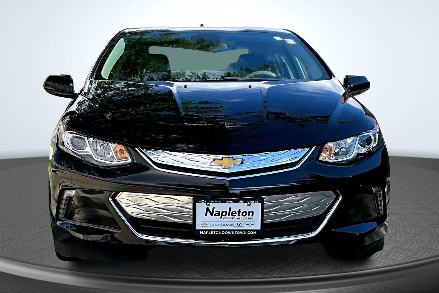 2017 Chevrolet Volt LT photo 3