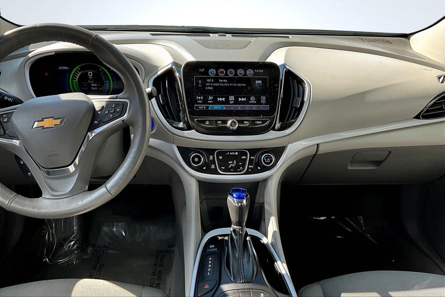 2017 Chevrolet Volt LT photo 6