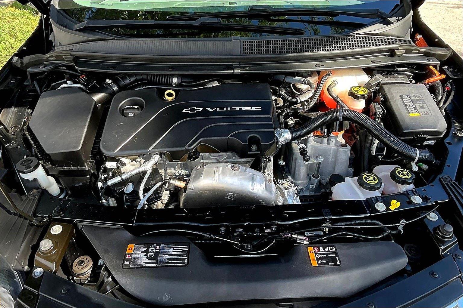 2017 Chevrolet Volt LT photo 10