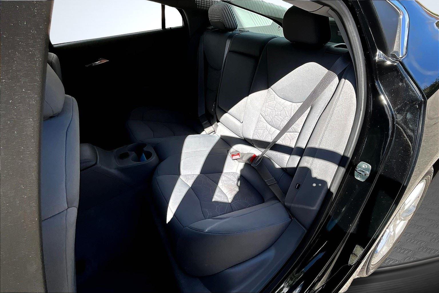 2017 Chevrolet Volt LT photo 25