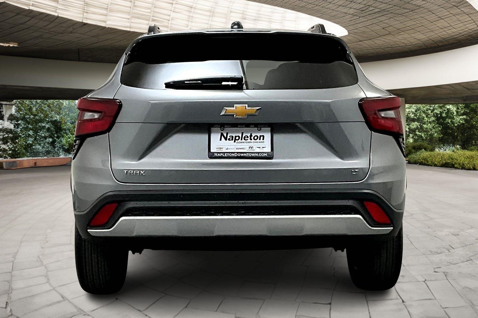 2025 Chevrolet Trax LT photo 4