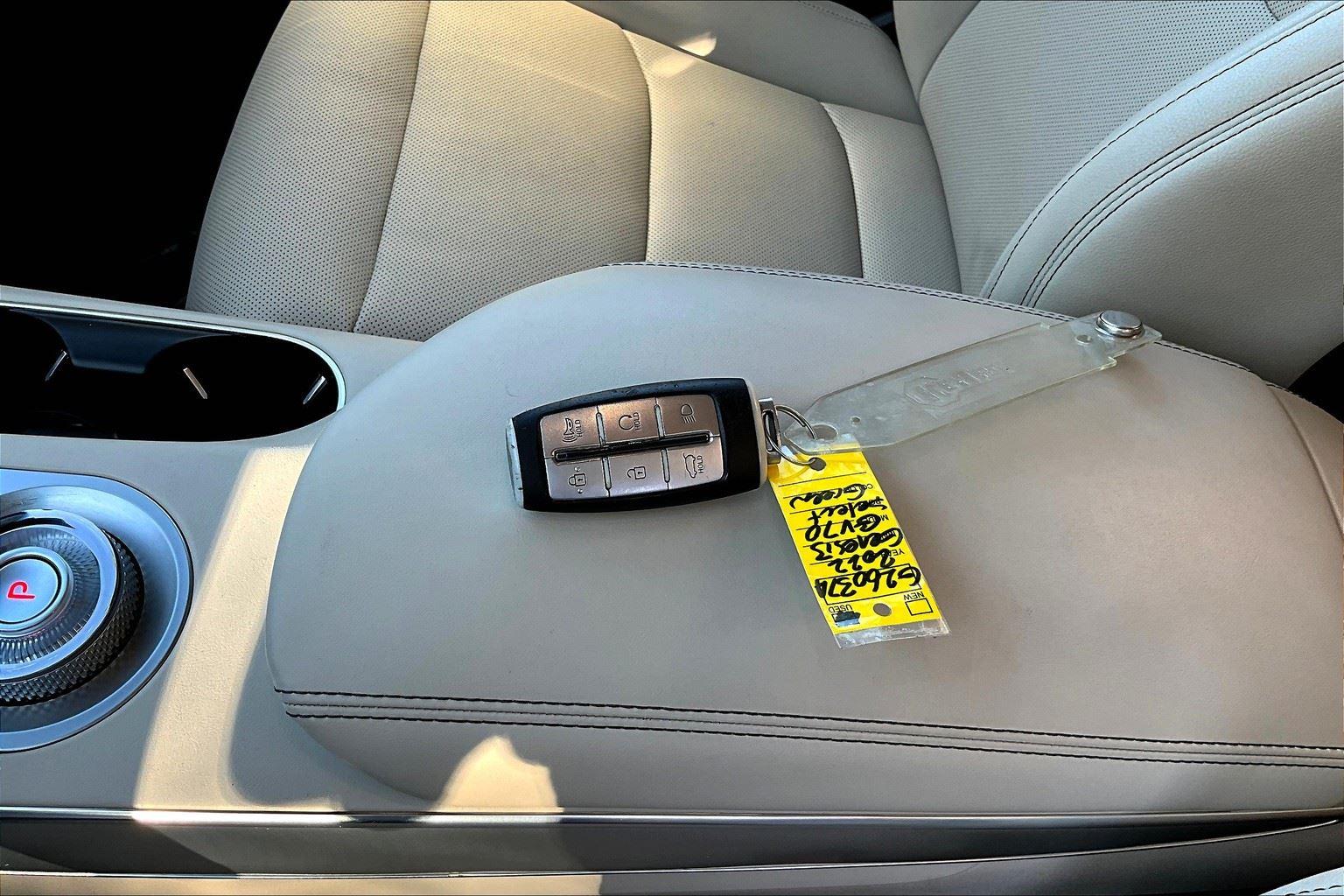 2022 Genesis GV70 2.5T photo 10