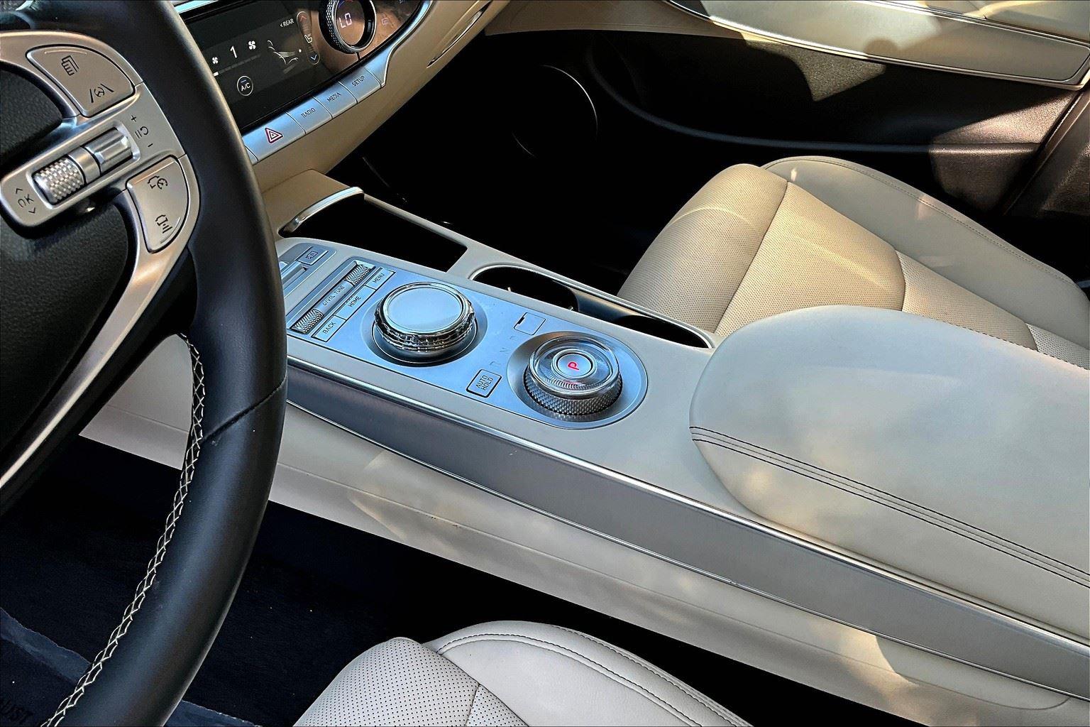 2022 Genesis GV70 2.5T photo 14