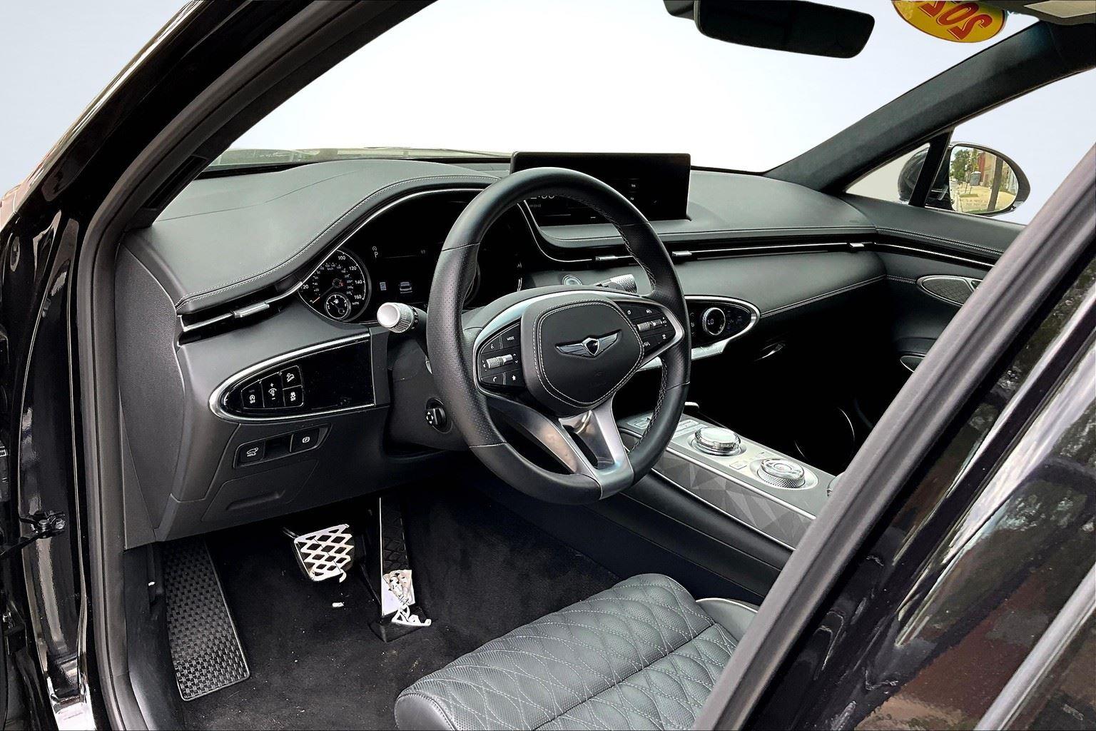 2025 Genesis GV70 3.5T Sport photo 14
