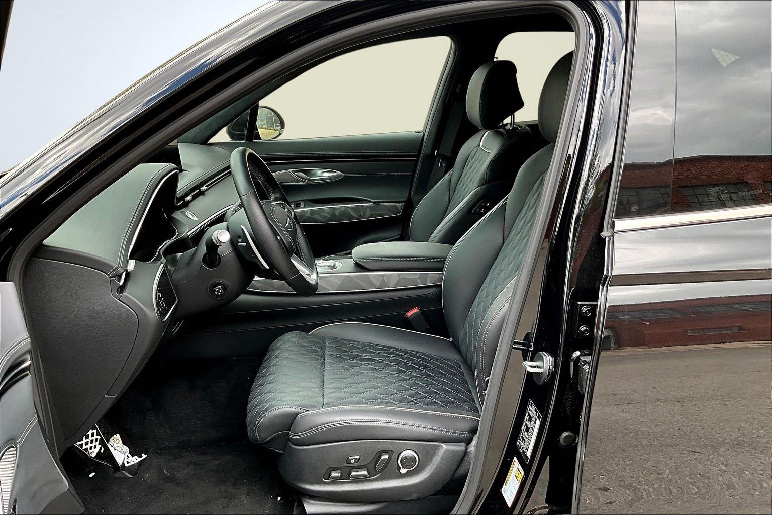 2025 Genesis GV70 3.5T Sport photo 24