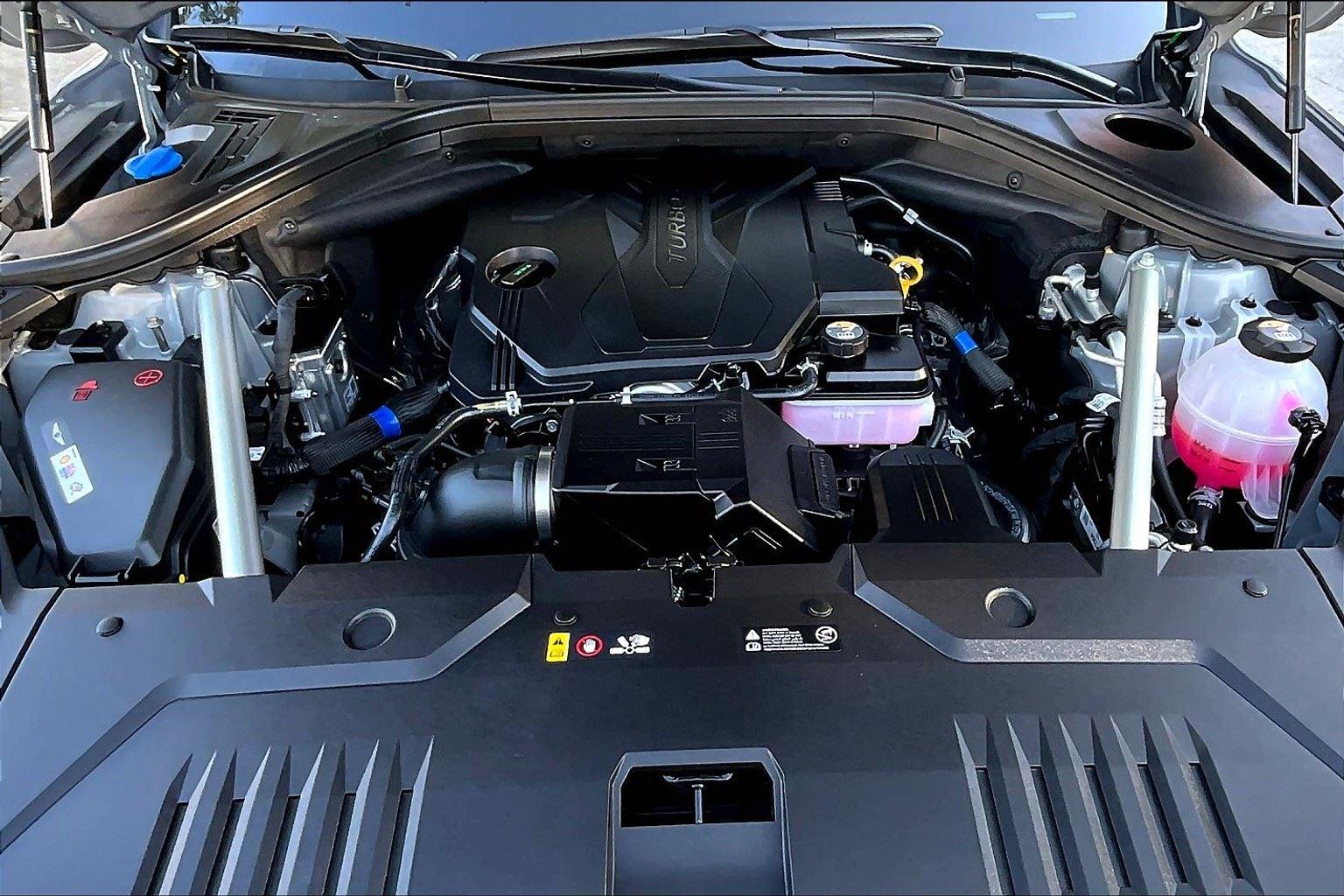 2026 Genesis GV70 2.5T Advanced photo 9