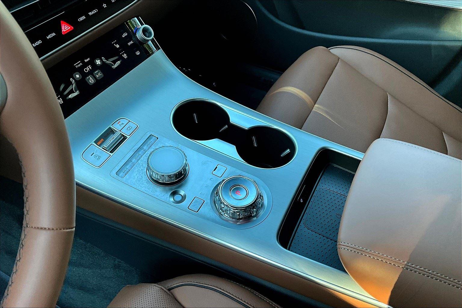2026 Genesis GV70 2.5T Advanced photo 14