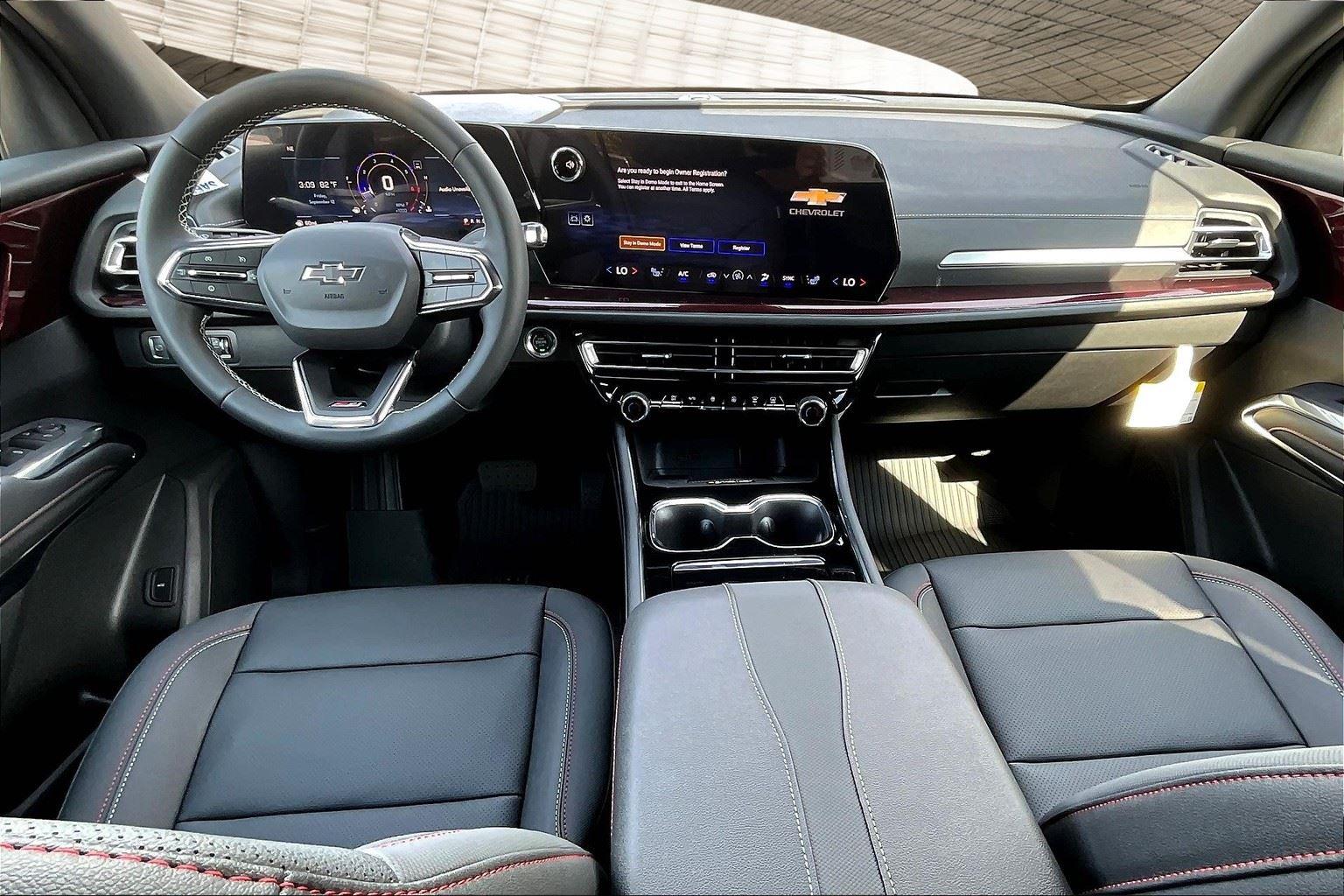 2026 Chevrolet Traverse photo 17