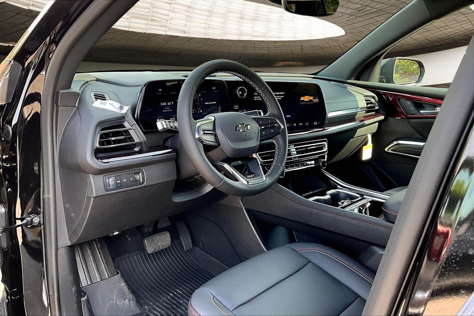 2026 Chevrolet Traverse photo 18