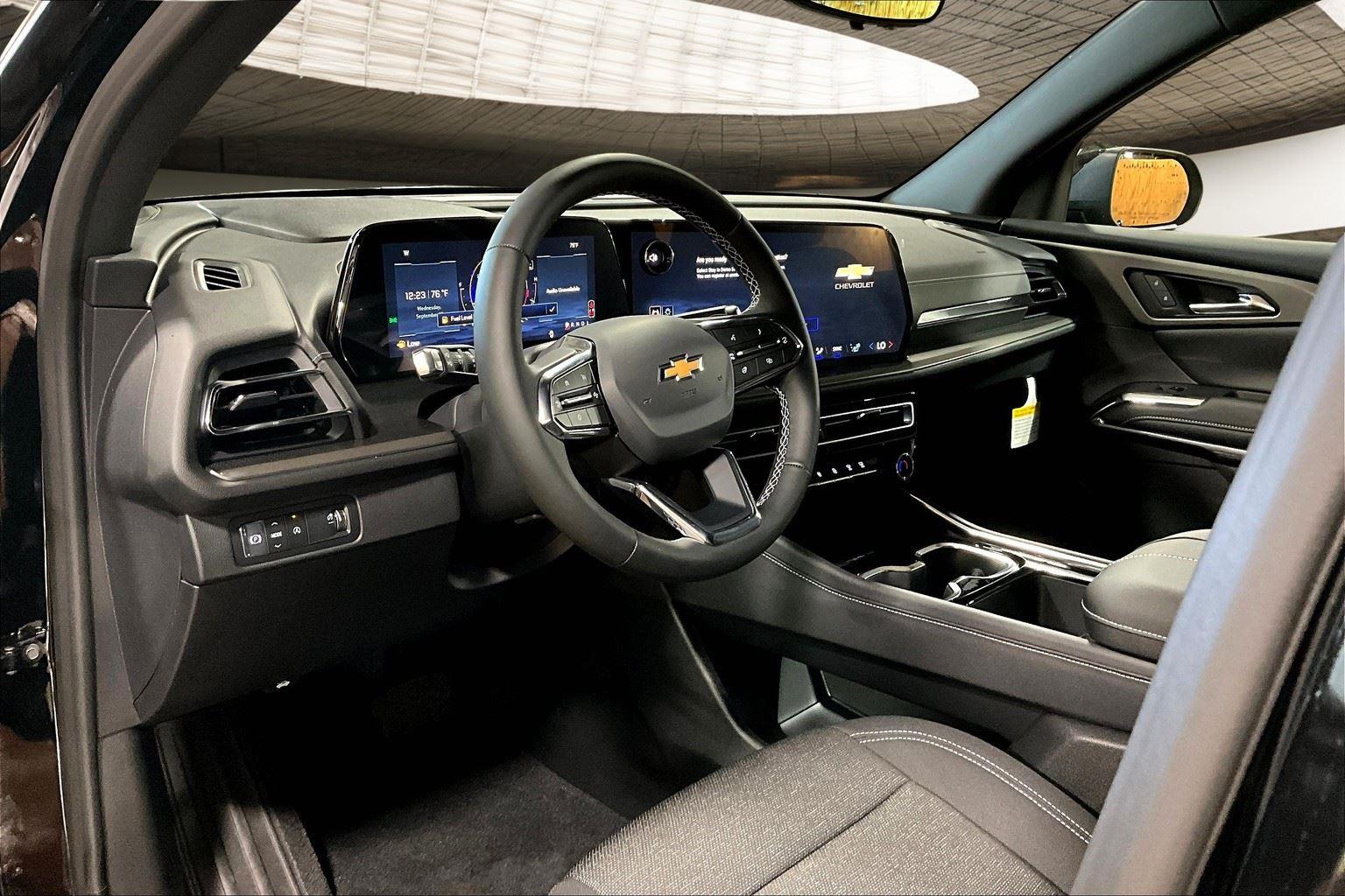 2026 Chevrolet Traverse photo 6