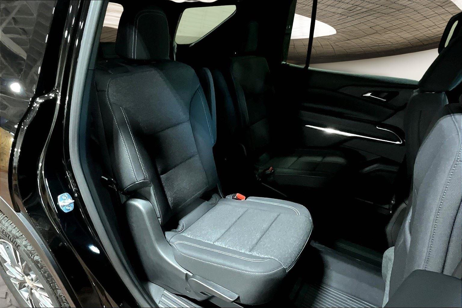 2026 Chevrolet Traverse photo 9