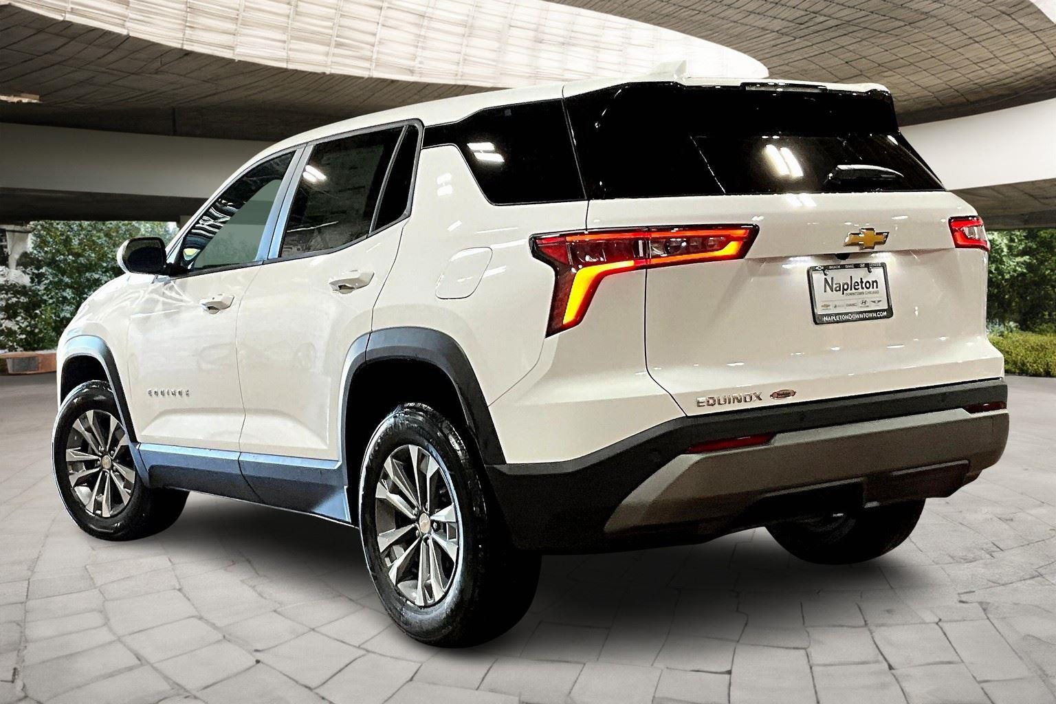 2026 Chevrolet Equinox LT photo 3