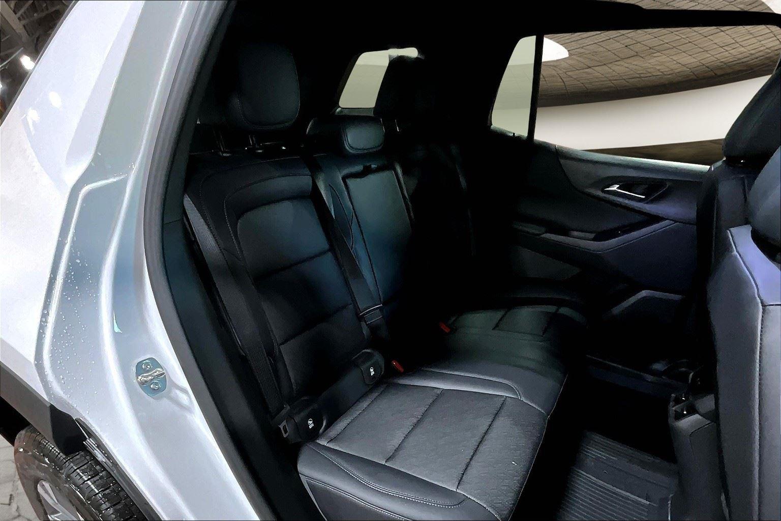2026 Chevrolet Equinox LT photo 9