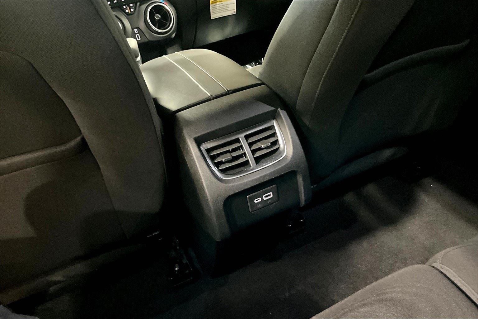 2022 Chevrolet Blazer 2LT photo 30