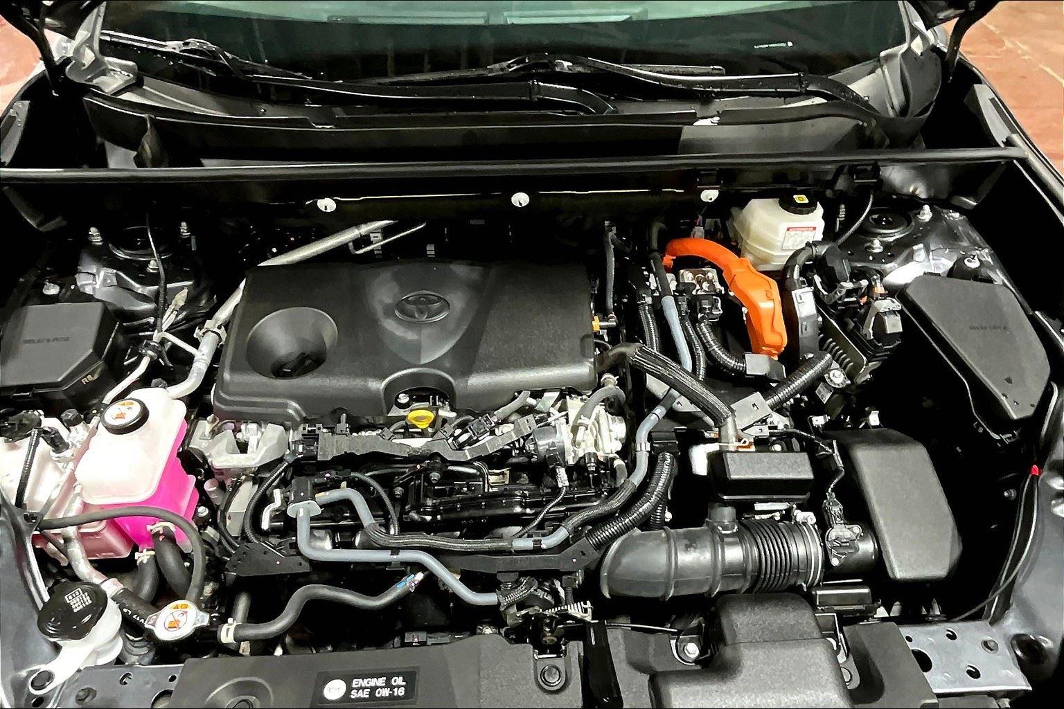2022 Toyota RAV4 Hybrid XSE photo 6