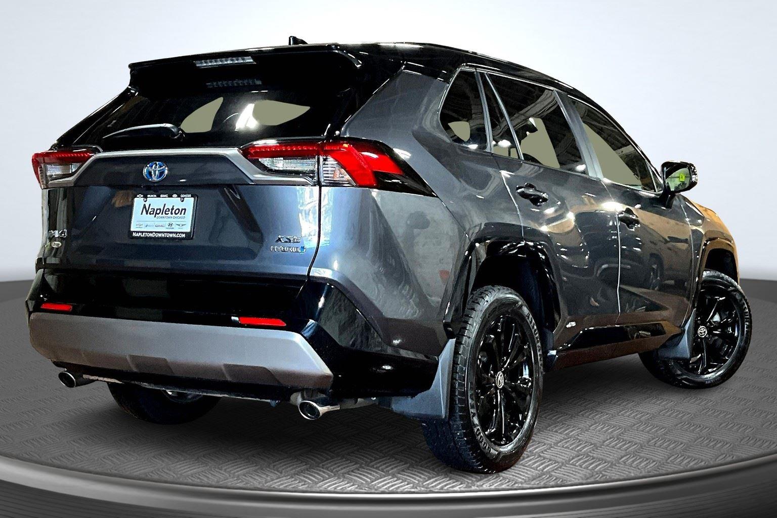 2022 Toyota RAV4 Hybrid XSE photo 9