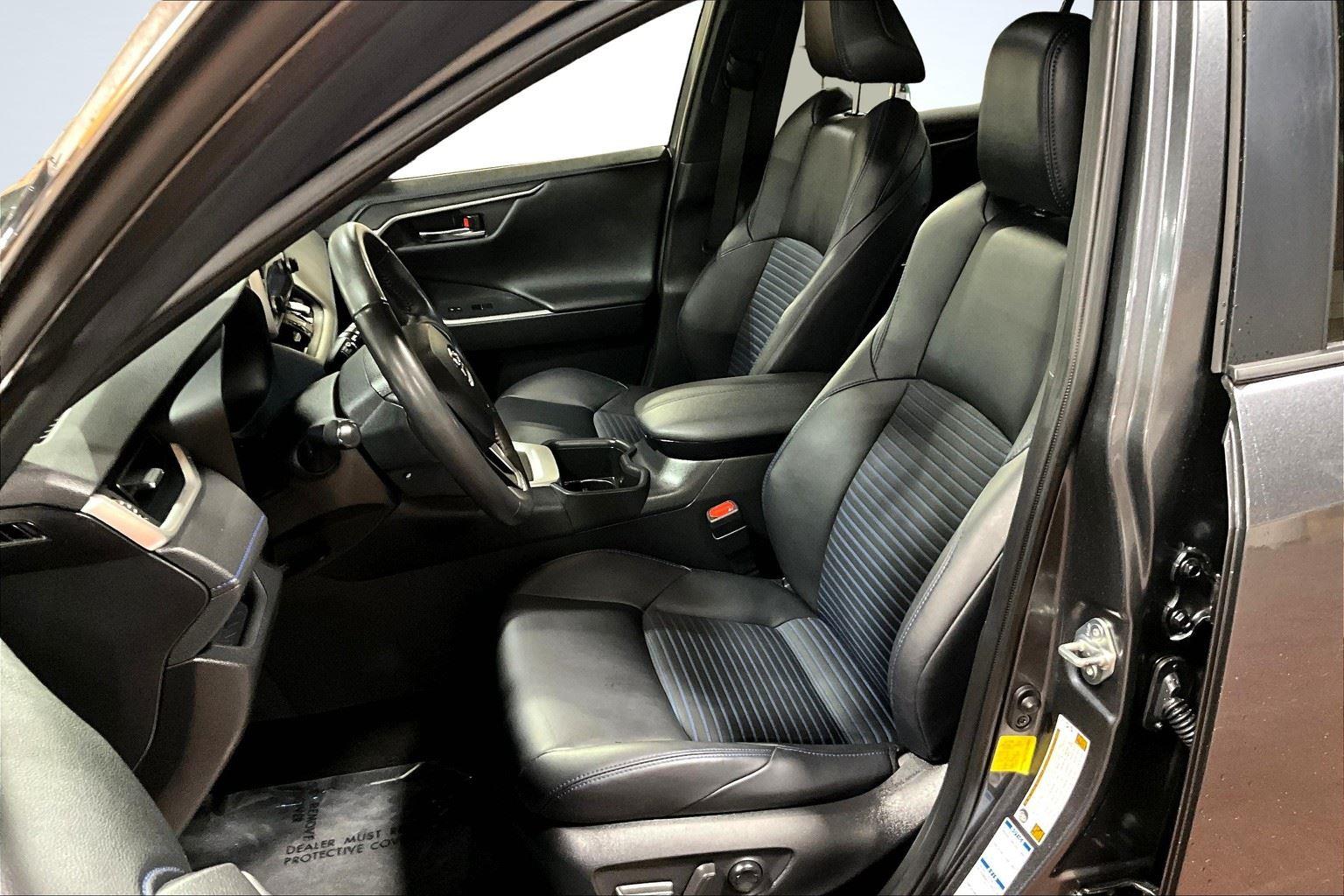 2022 Toyota RAV4 Hybrid XSE photo 21