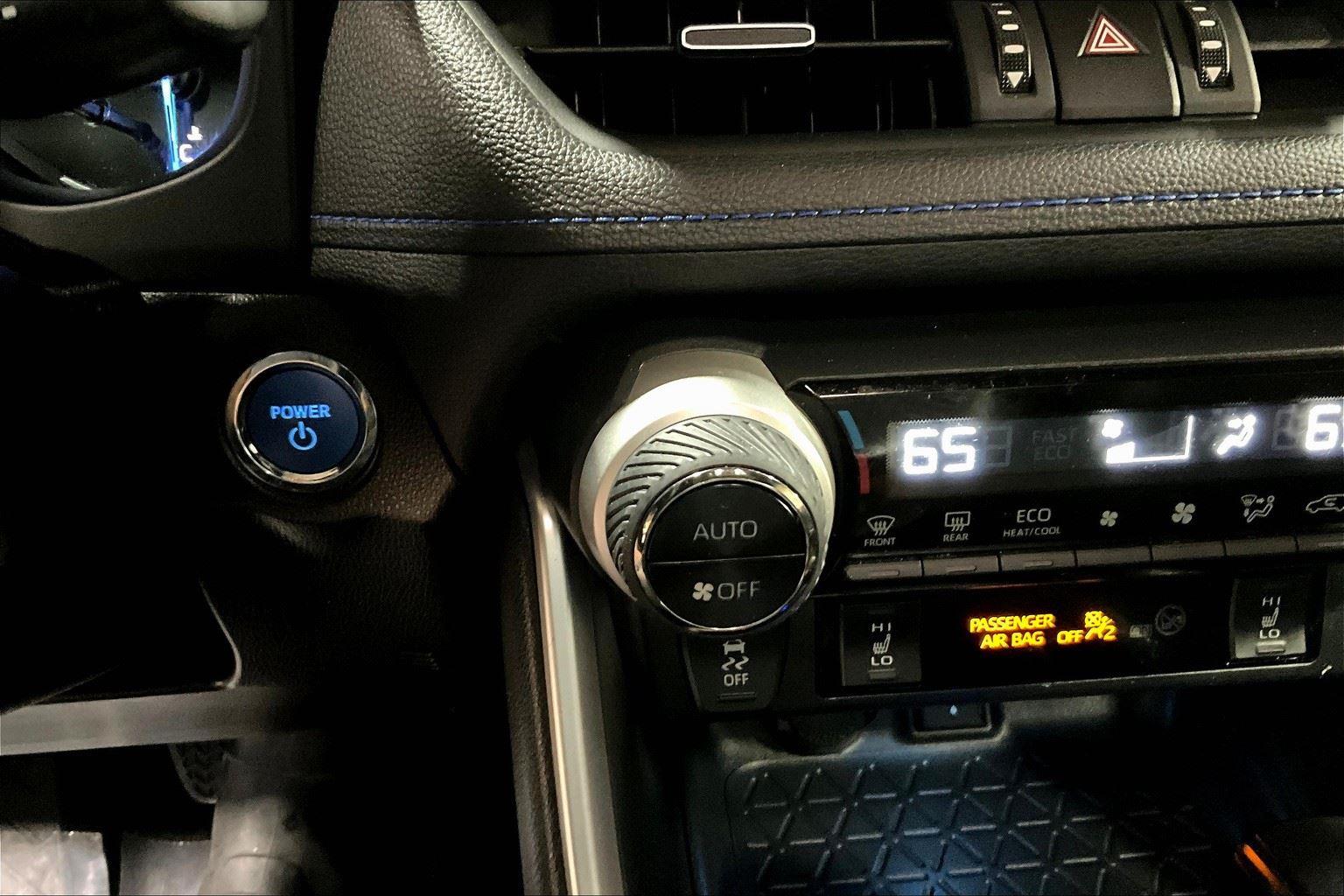 2022 Toyota RAV4 Hybrid XSE photo 26