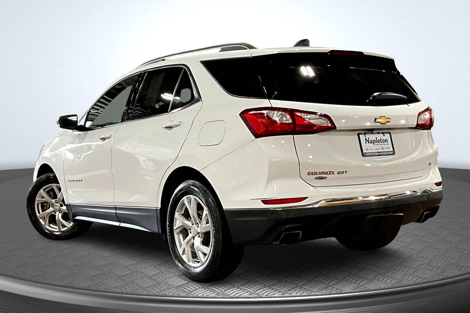 2020 Chevrolet Equinox LT photo 2