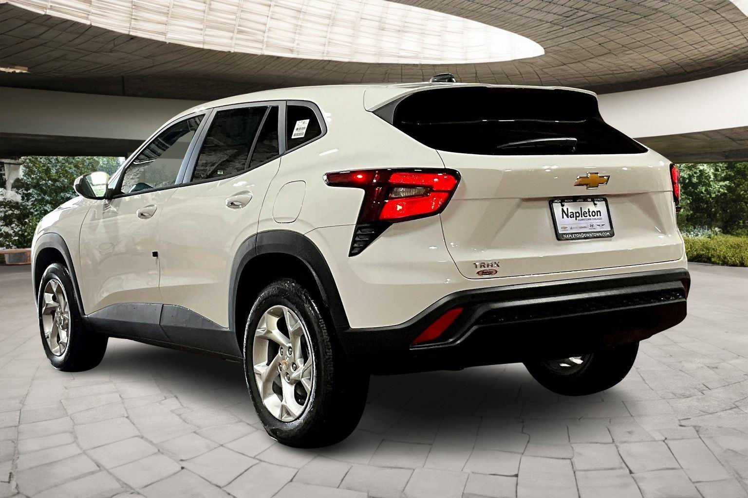 2026 Chevrolet Trax LS photo 3
