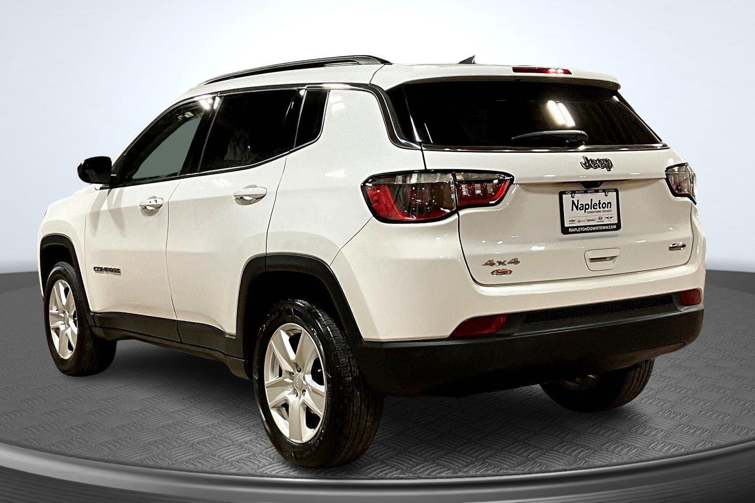 2022 Jeep Compass Latitude photo 2